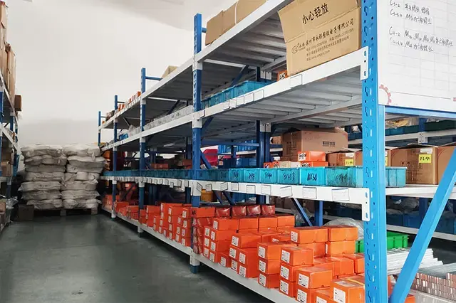 warehouse1-640-640