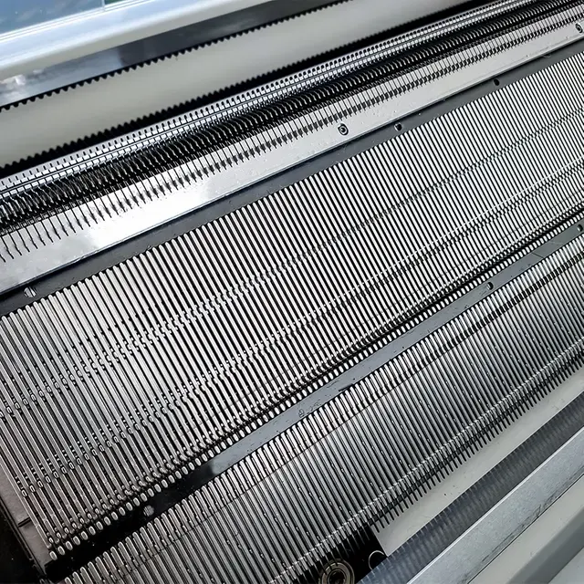 Double-System-Blanket-Knitting-Machine-Detail-Drawing-640-640 (1)