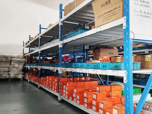 warehouse-640-640