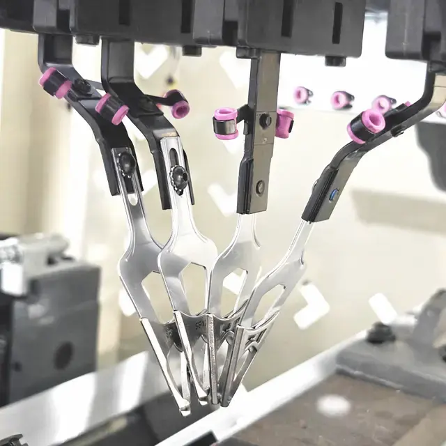 Computerized-Flat-Knitting-Machine-details-640-640