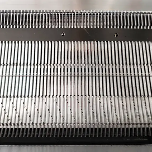 Simple-Double-System-Hat-Knitting-Machine-Detail-Drawing-640-640 (5)